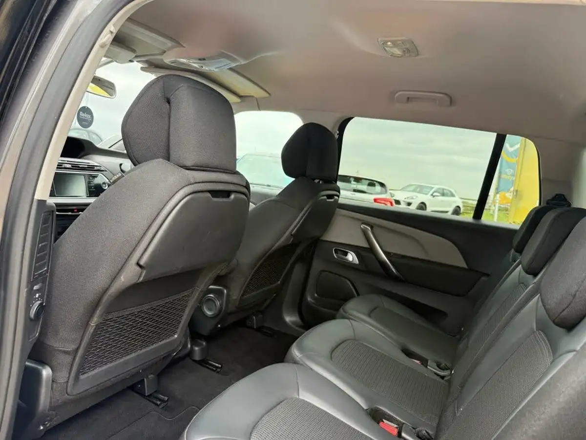 2021-citroen-grand-c4-spacetourer-12-puretech-sense-big-9