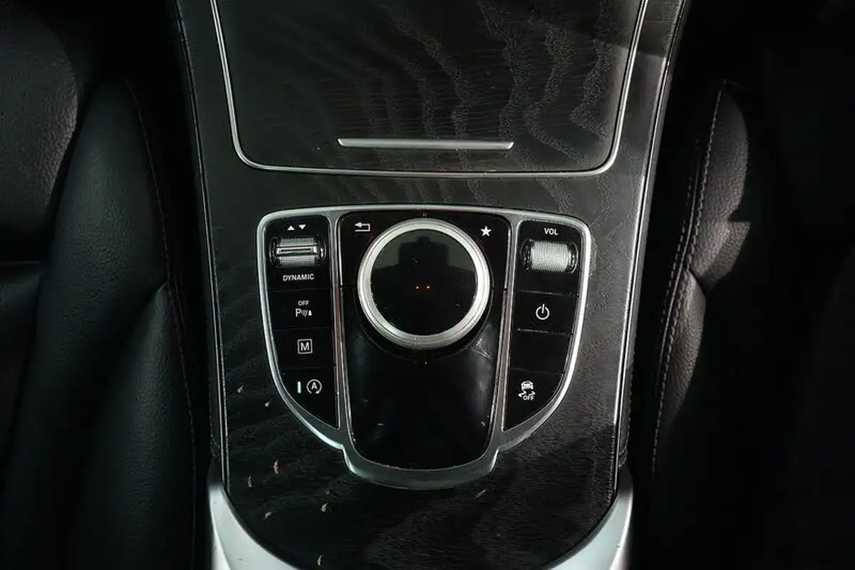 2019-mercedes-benz-glc-class-20-glc250-amg-night-edition-ss-big-43