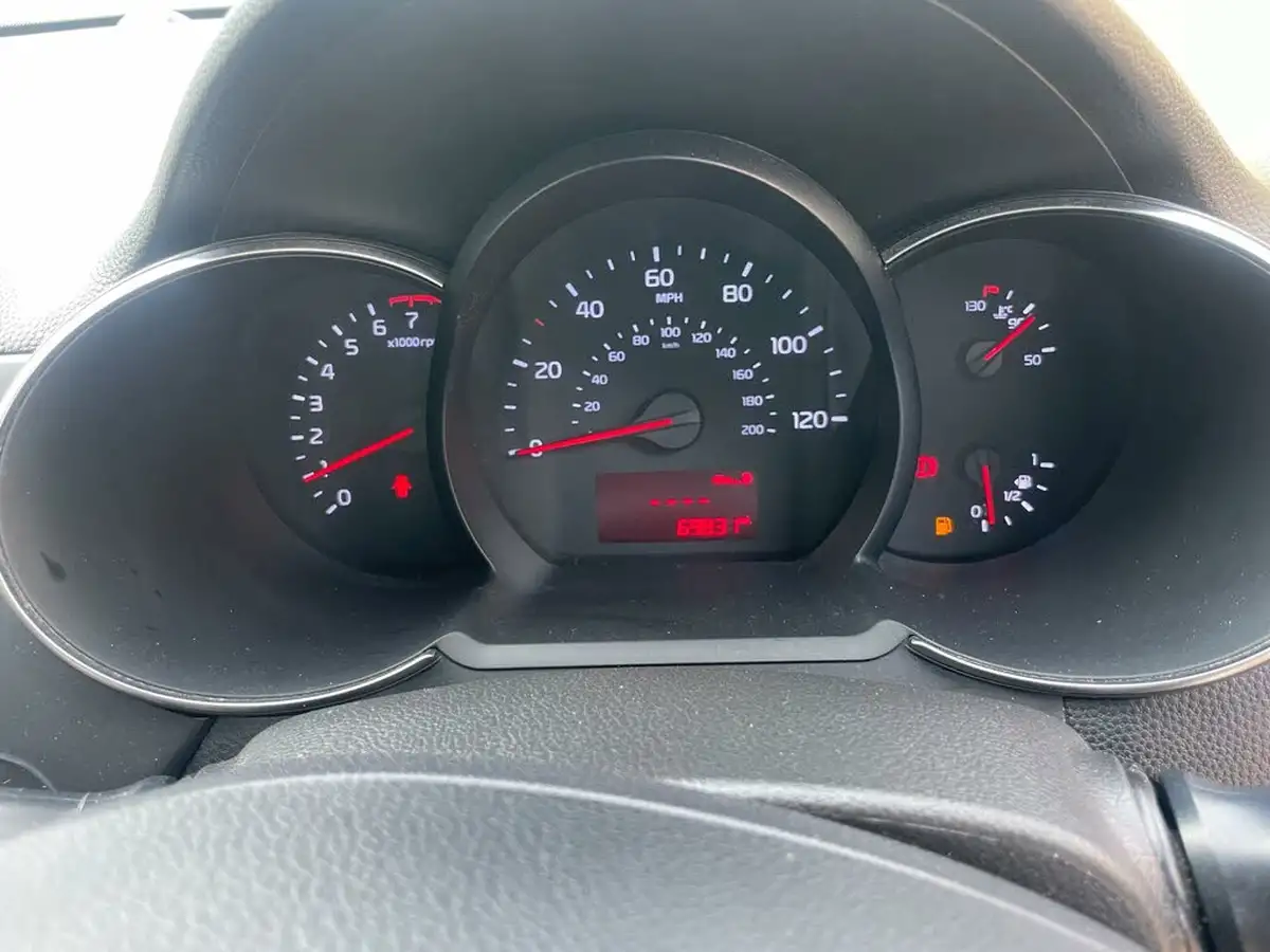 2016-kia-picanto-10-sr7-5d-big-22