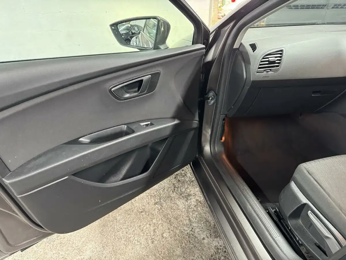 2015-seat-leon-14-se-tech-pack-hatchback-5d-1395cc-big-20