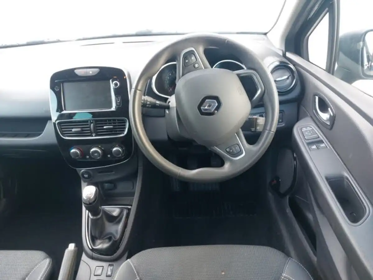 2019-renault-clio-09-tce-iconic-90ps-big-6