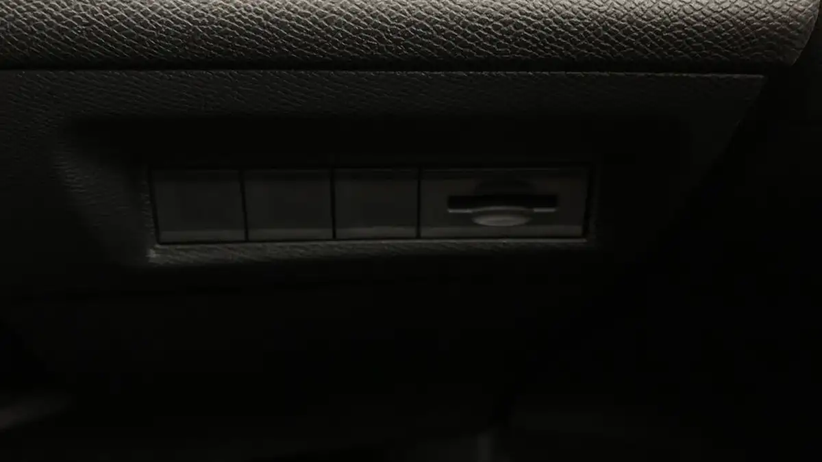 2024-peugeot-308-12-puretech-gt-130ps-ss-eat8-big-19