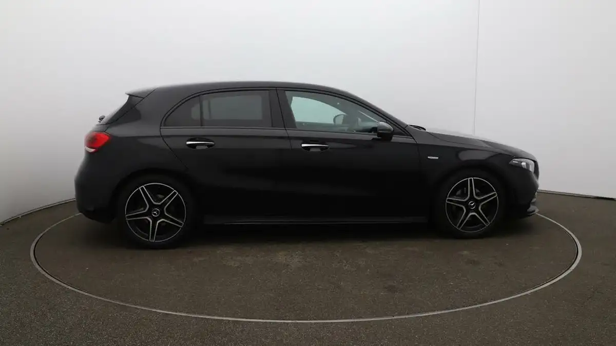 2022-mercedes-benz-a-class-13-a180-amg-line-premium-edition-hatchback-5d-7g-dct-big-8