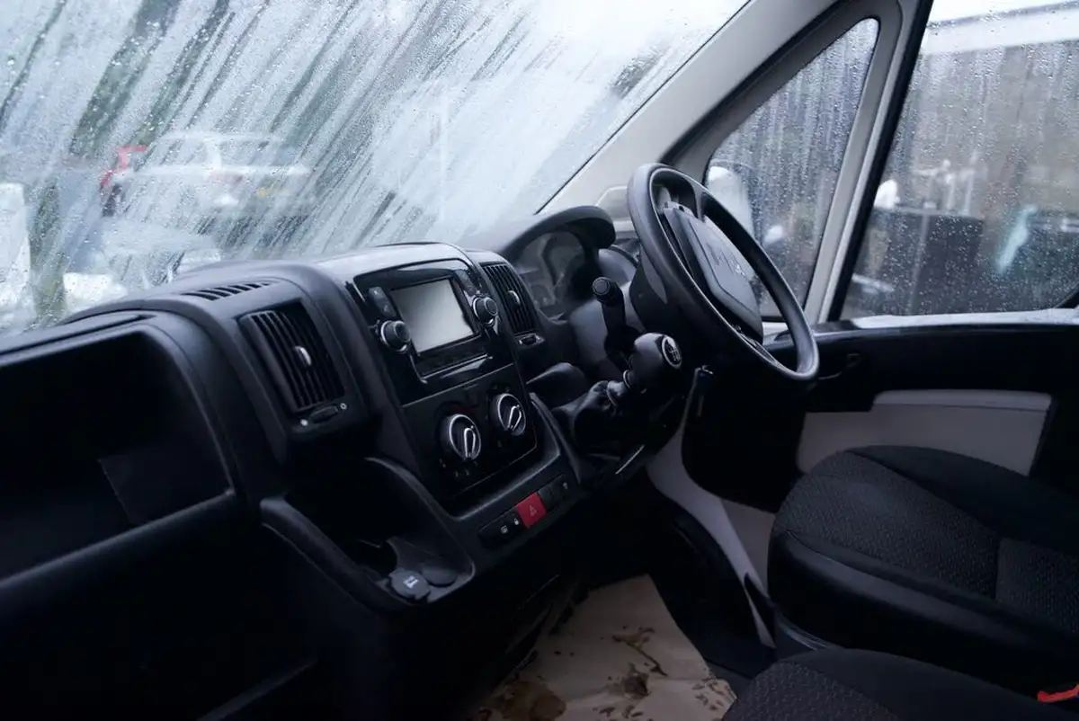 2019-peugeot-boxer-22-bluehdi-professional-335-l3-h2-panel-big-30
