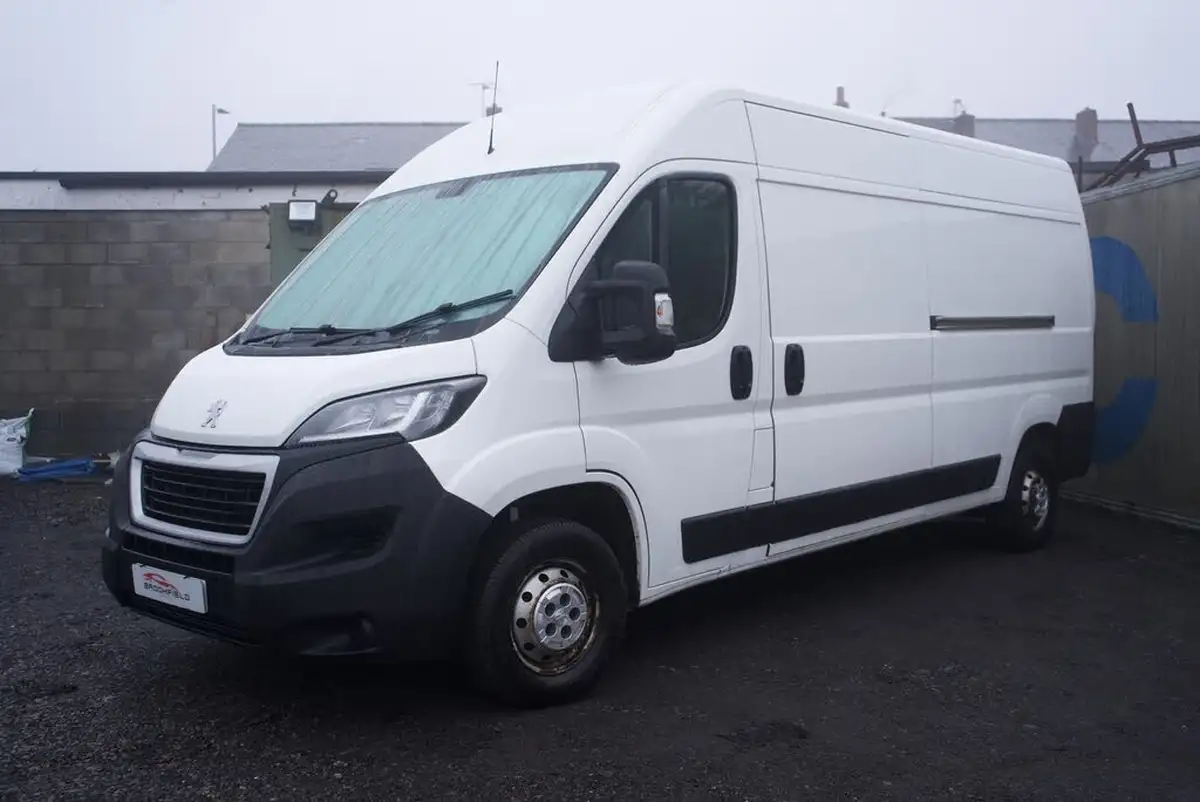2019-peugeot-boxer-22-bluehdi-professional-335-l3-h2-panel-big-6