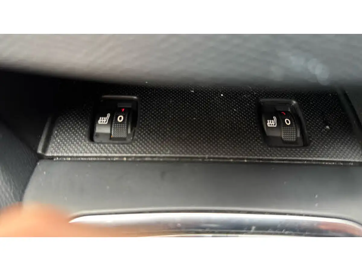 2021-peugeot-308-12-puretech-gt-premium-digital-i-cockpit-big-29
