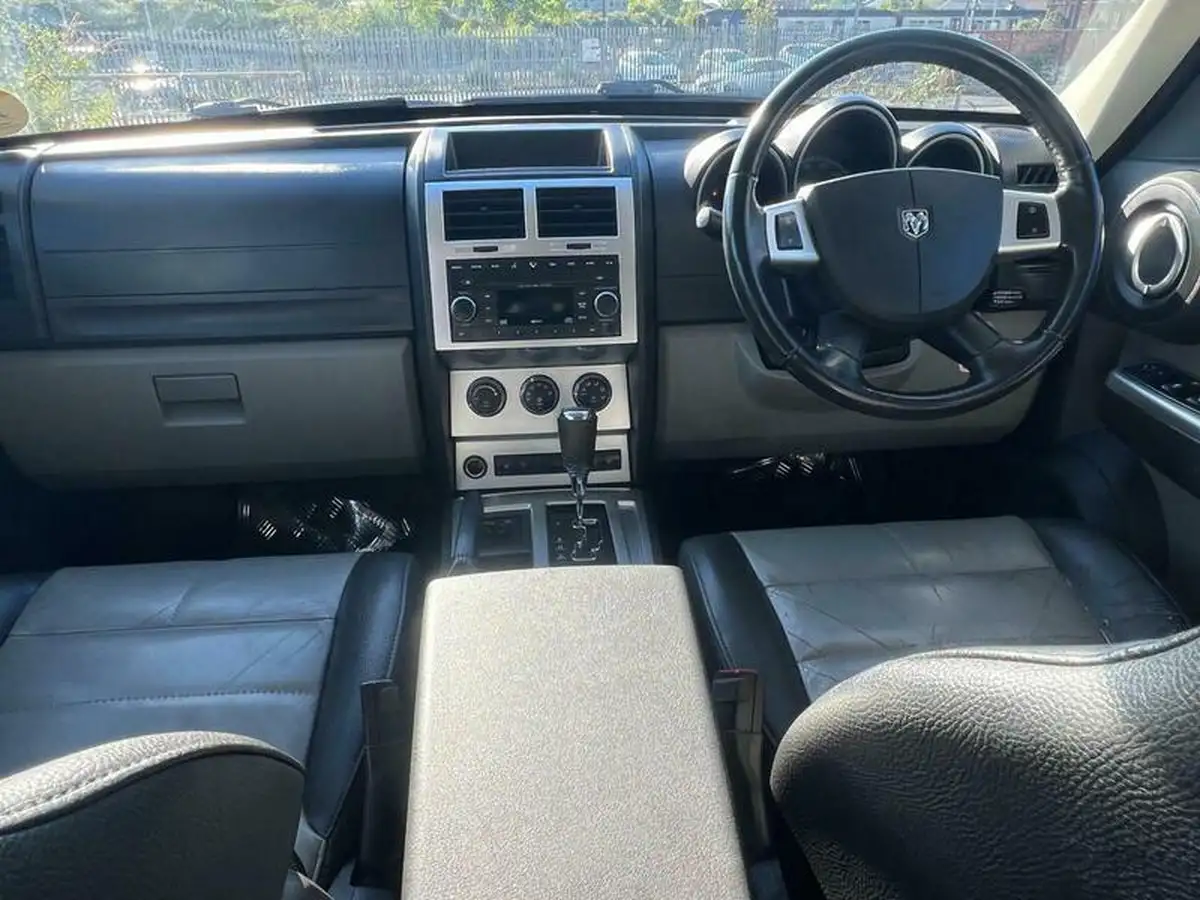 2009-dodge-nitro-28td-sxt-auto-big-21