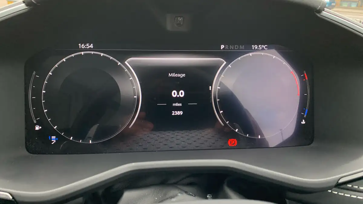 2024-aston-martin-dbx-40-v8-big-5