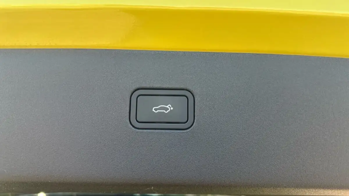 2024-volvo-ex30-e-twin-ultra-big-34