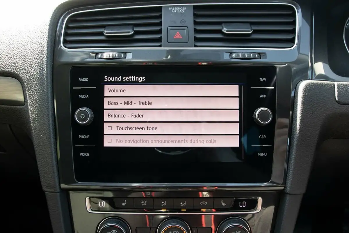 2020-volkswagen-golf-15-tsi-match-edition-150ps-hatchback-big-23
