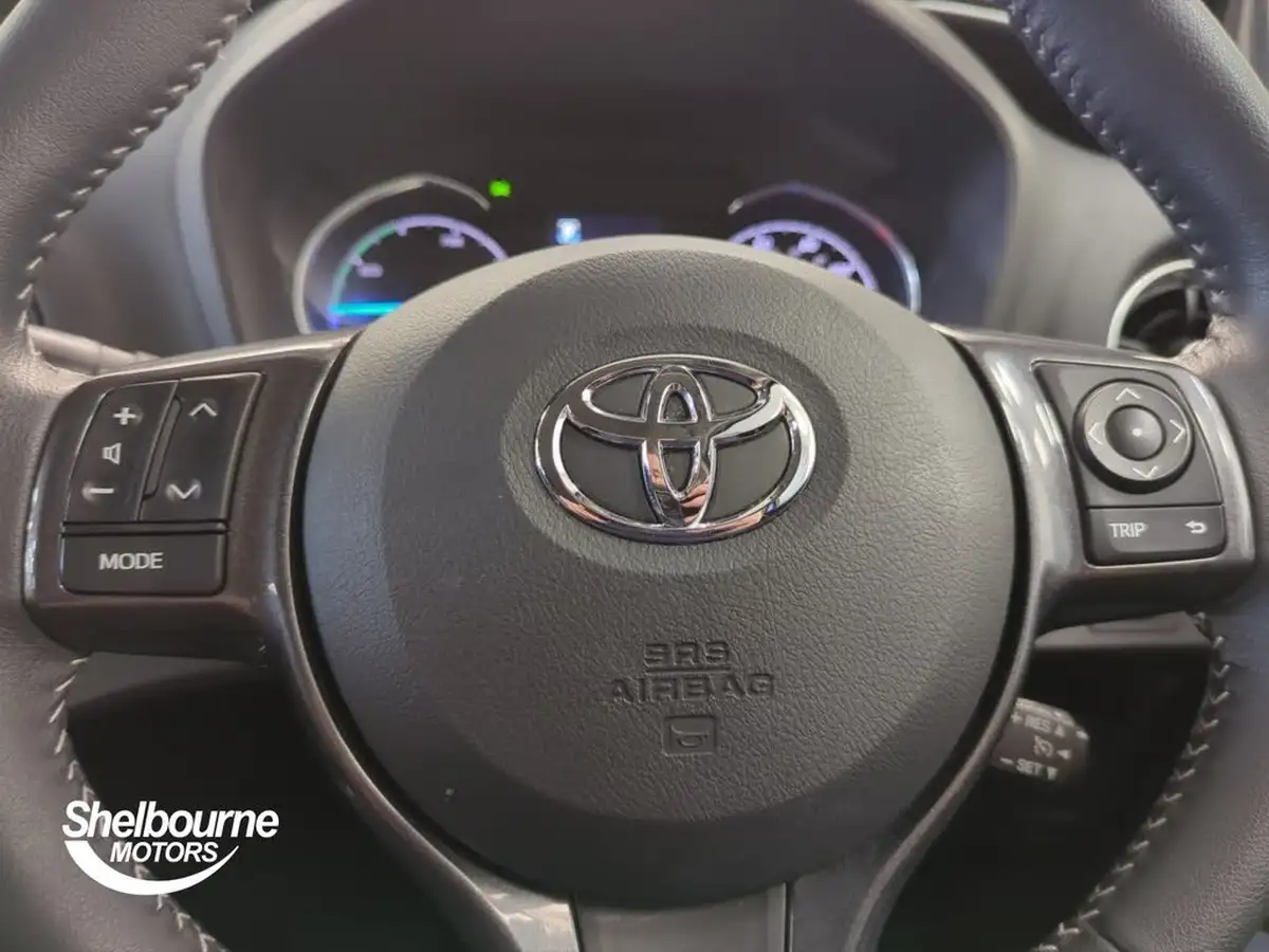 2020-toyota-yaris-15-vvt-i-y20-98bhp-hybrid-1497cc-e-cvt-big-13