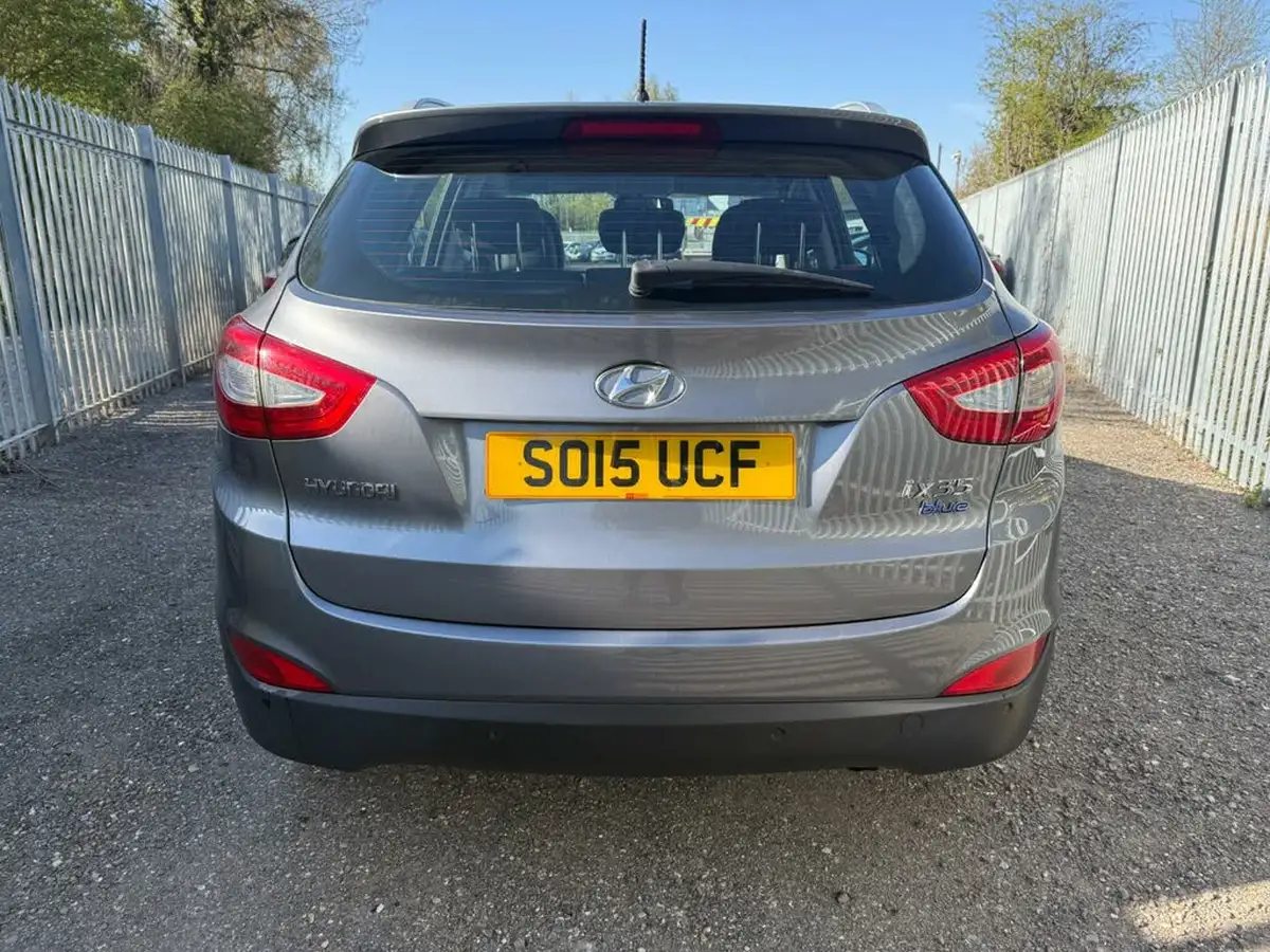 2015-hyundai-ix35-16-se-blue-drive-isg-big-5
