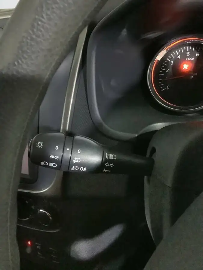2016-dacia-sandero-stepway-09-tce-laureate-big-13