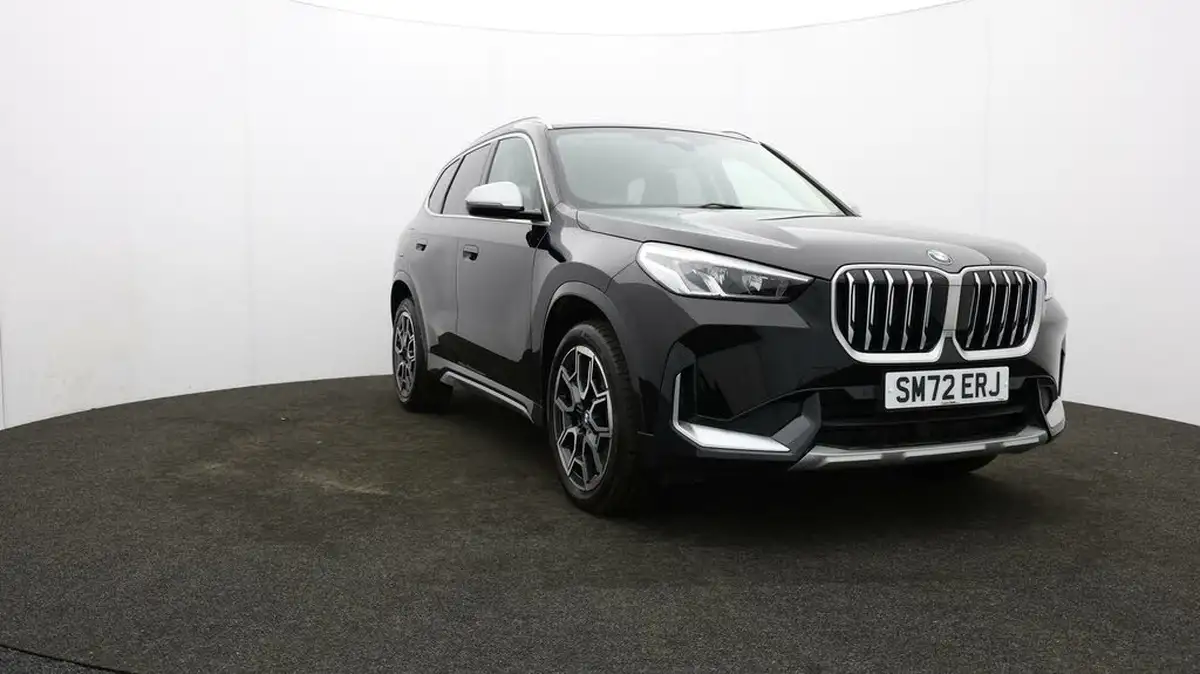 2022-bmw-x1-15-sdrive20i-xline-big-47