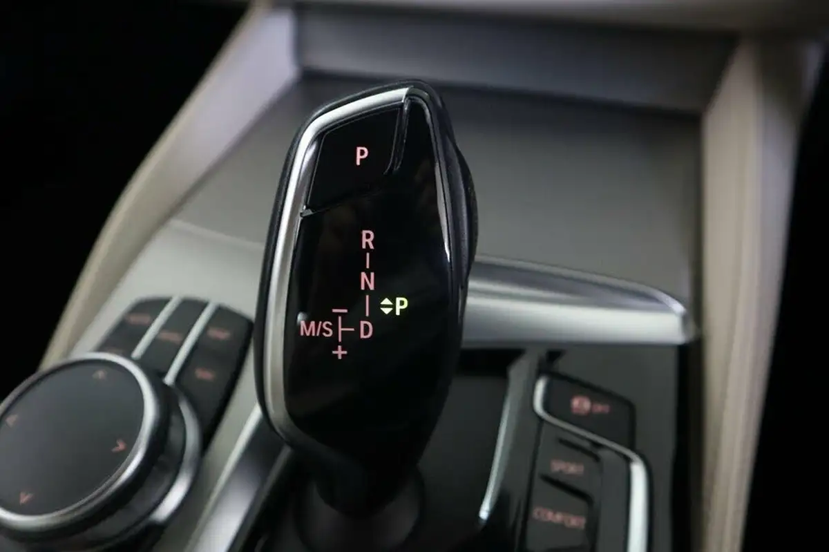 2019-bmw-5-series-20td-520d-m-sport-188bhp-xdrive-plus-pack-saloon-4d-big-61
