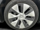 2022-tesla-model-y-e-long-range-small-12