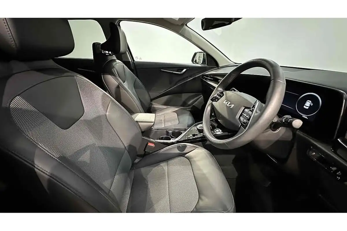 2022-kia-e-niro-ev-3-big-24