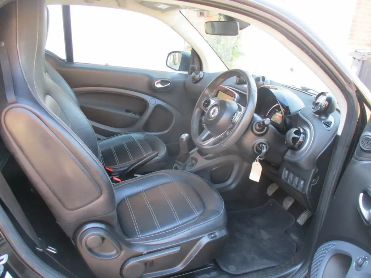 2017-smart-fortwo-10-prime-71bhp-premiumss-coupe-big-31