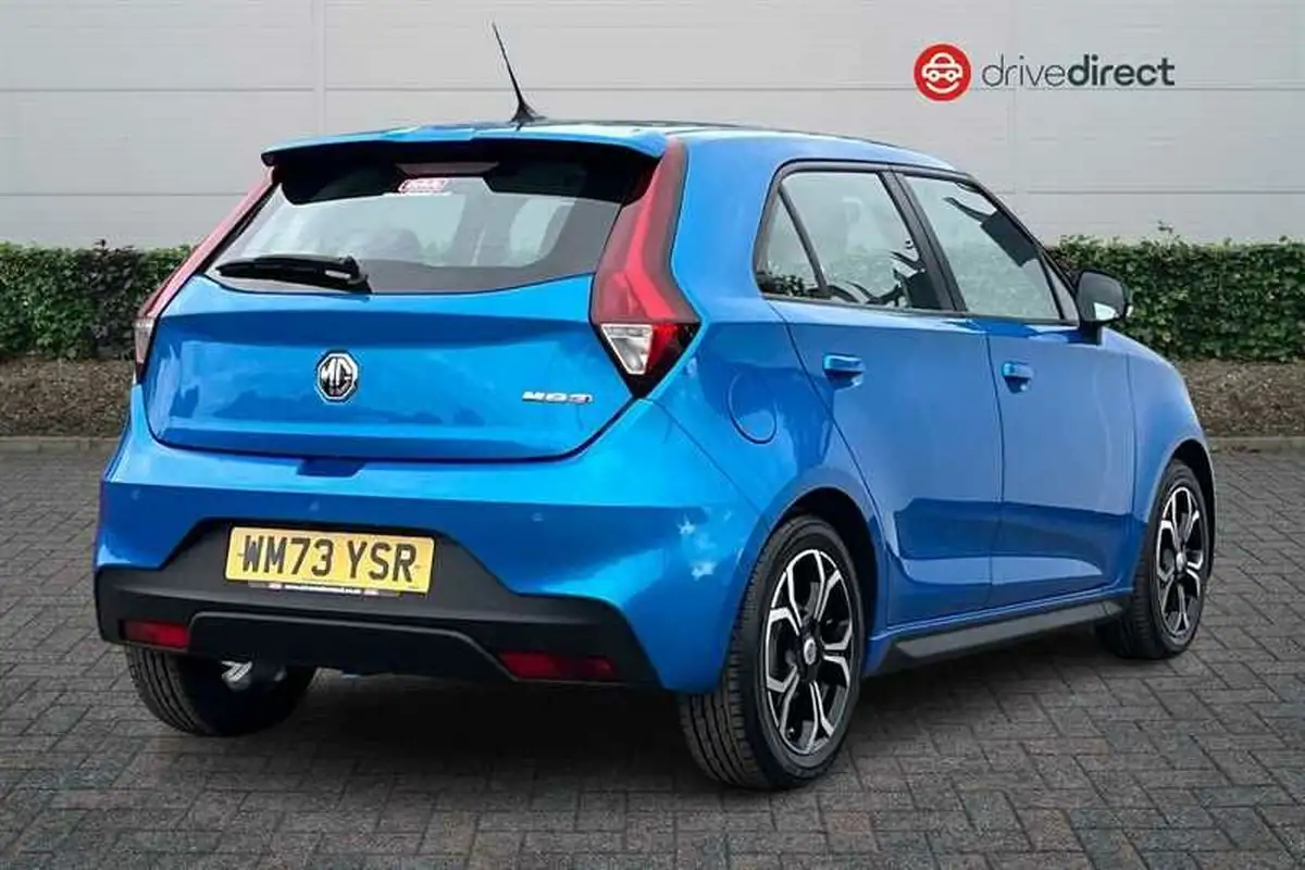 2023-mg-mg3-15-vti-tech-exclusive-nav-big-2