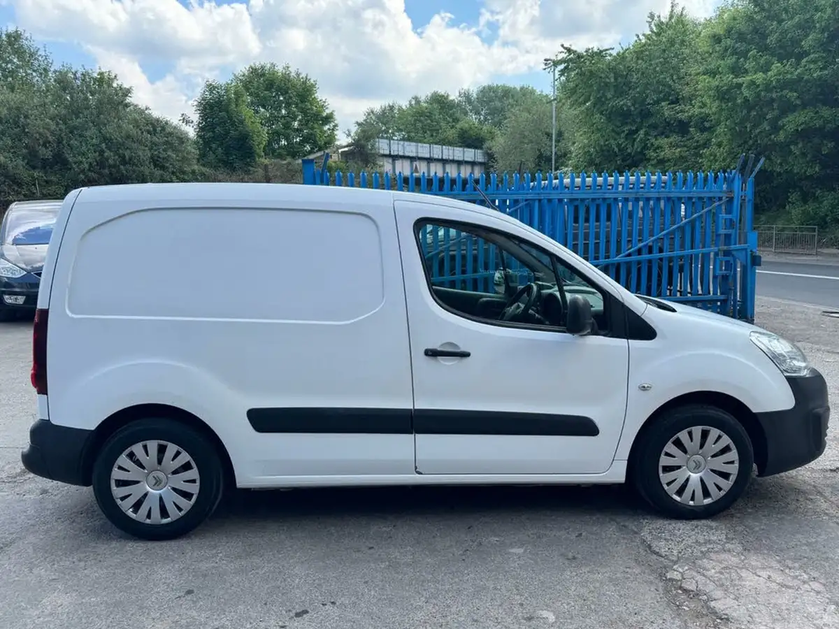 2017-citroen-berlingo-16td-l1625-enterprise-special-edition-16bluehdi-75eu6-panel-big-3