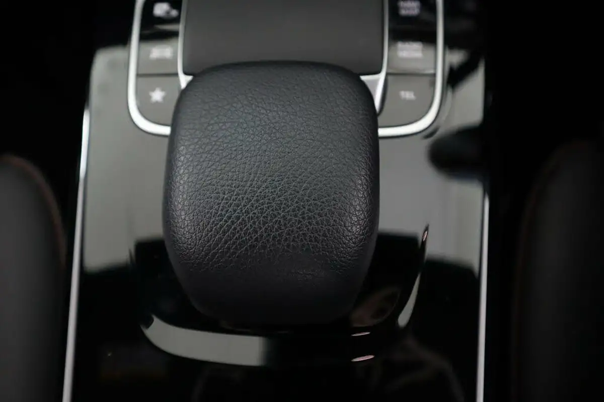 2020-mercedes-benz-a-class-15d-a180d-amg-line-executive-saloon-4d-7g-dct-big-54