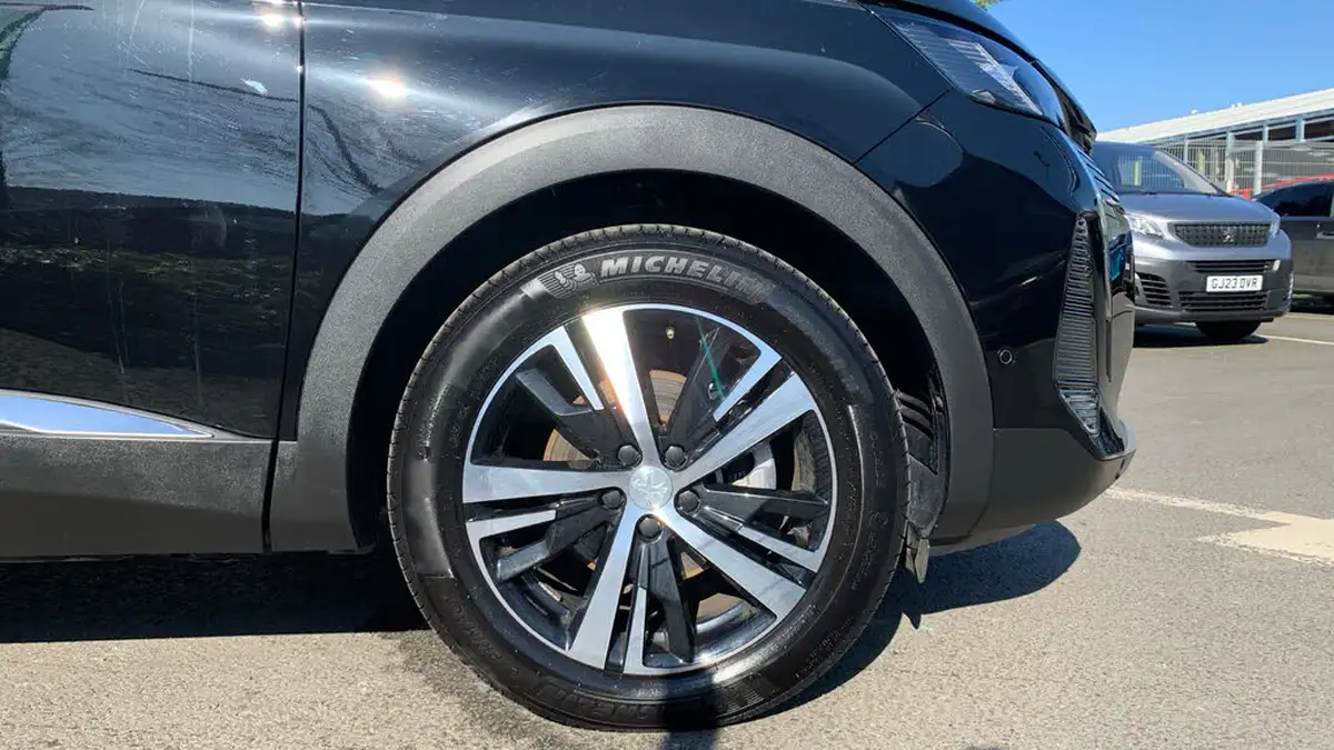 2024-peugeot-3008-suv-12-puretech-gt-136ps-hybrid-e-dsc6-big-16
