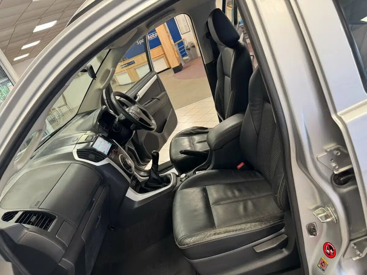 2017-isuzu-d-max-19td-utah-big-26