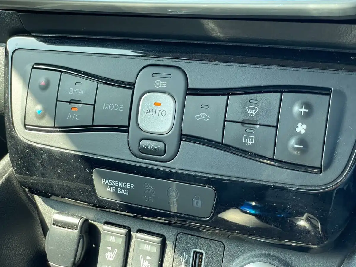 2021-nissan-leaf-e-tekna-big-10