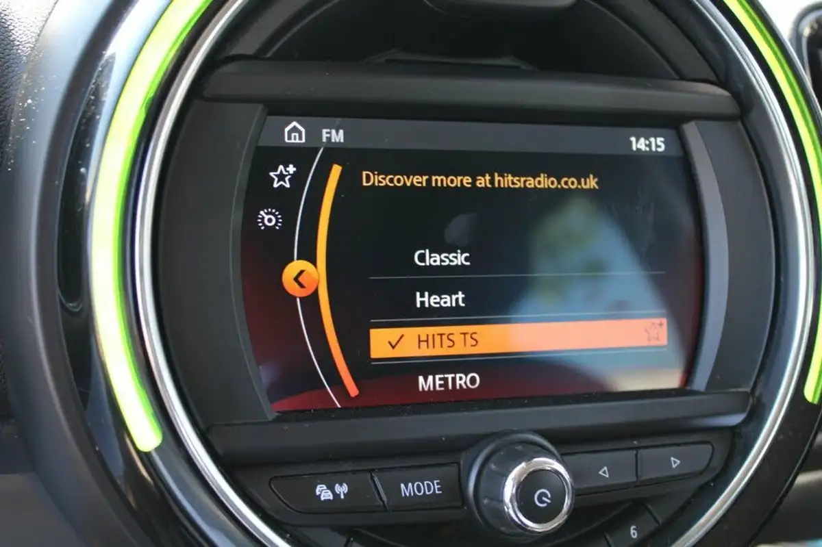 2020-mini-countryman-20td-cooper-d-classic-comfortnav-plus-all4-big-15