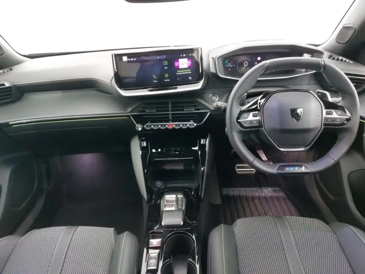 2025-peugeot-2008-suv-12-puretech-gt-130ps-eat8-big-2