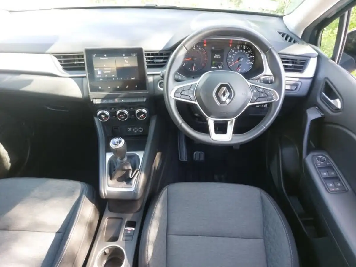 2022-renault-captur-13-tce-iconic-edition-big-6