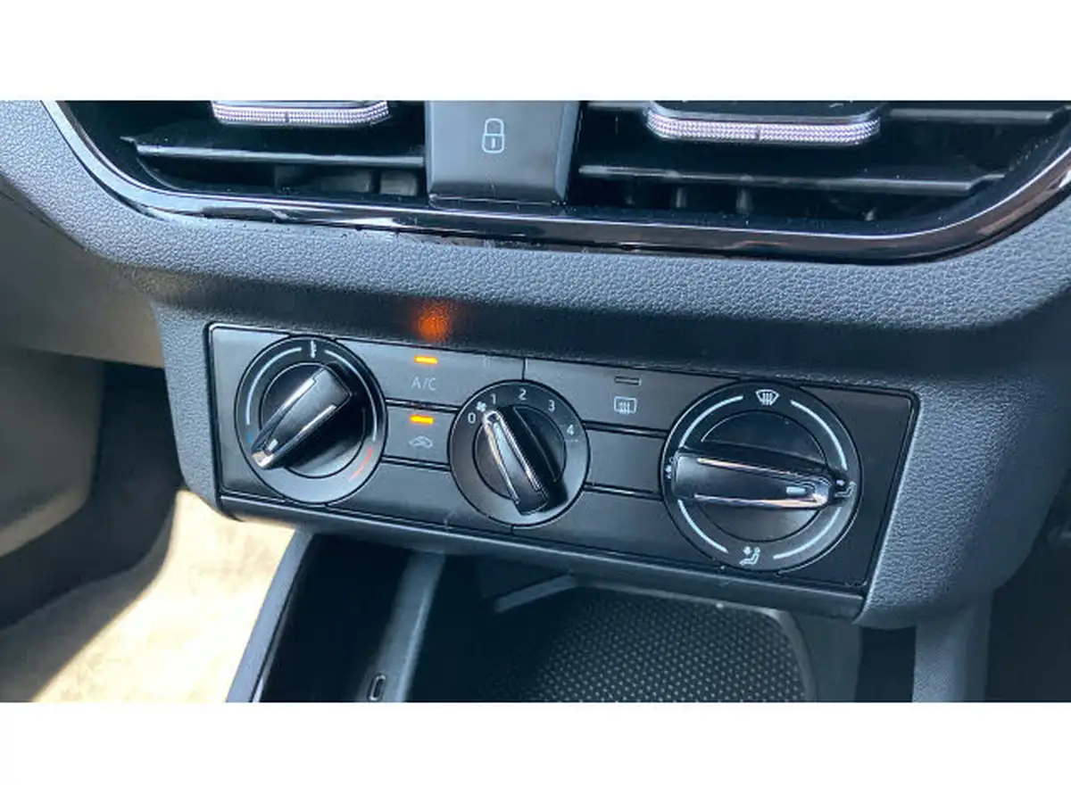 2020-skoda-kamiq-10-tsi-se-115ps-big-30