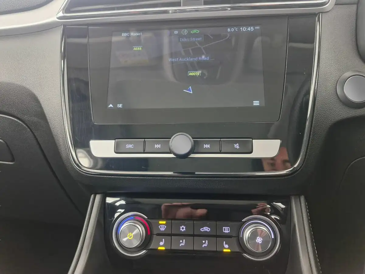 2021-mg-zs-suv-e-exclusive-ev-big-25
