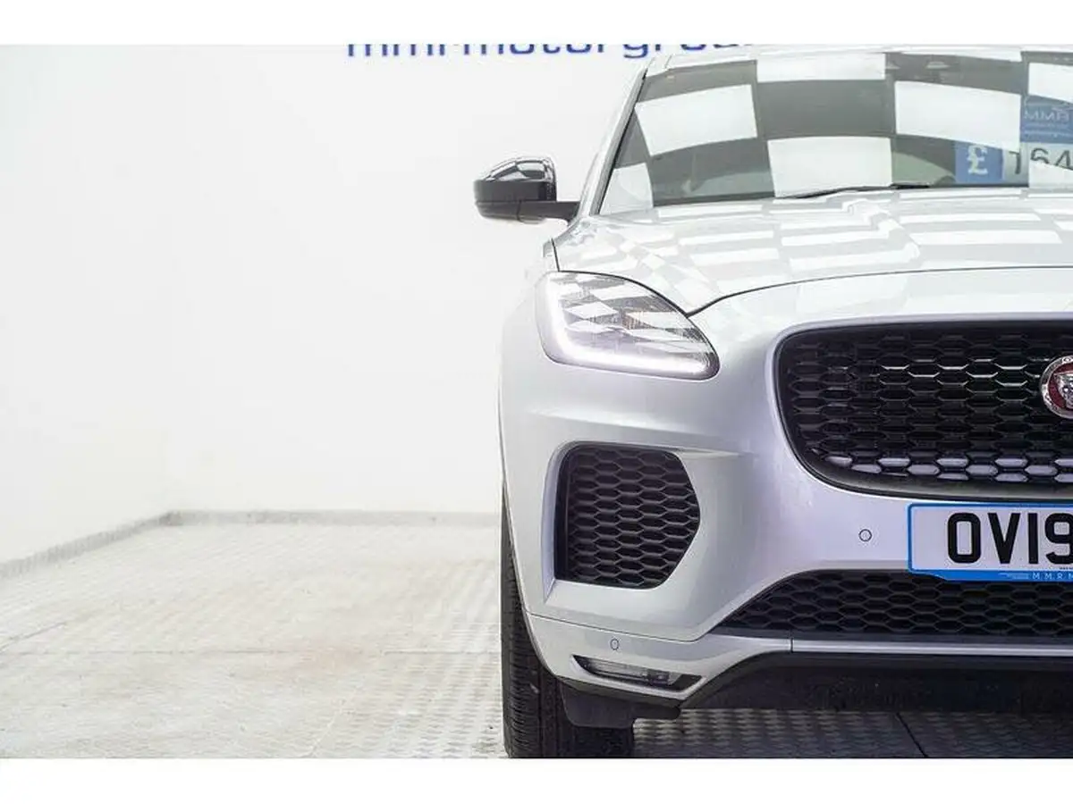 2019-jaguar-e-pace-20-i4d-r-dynamic-se-240ps-awd-auto-big-4