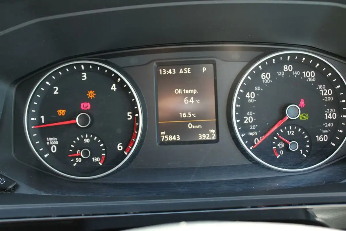 2017-volkswagen-caravelle-20tdi-executive-bmt-204pseu6-dsg-big-18