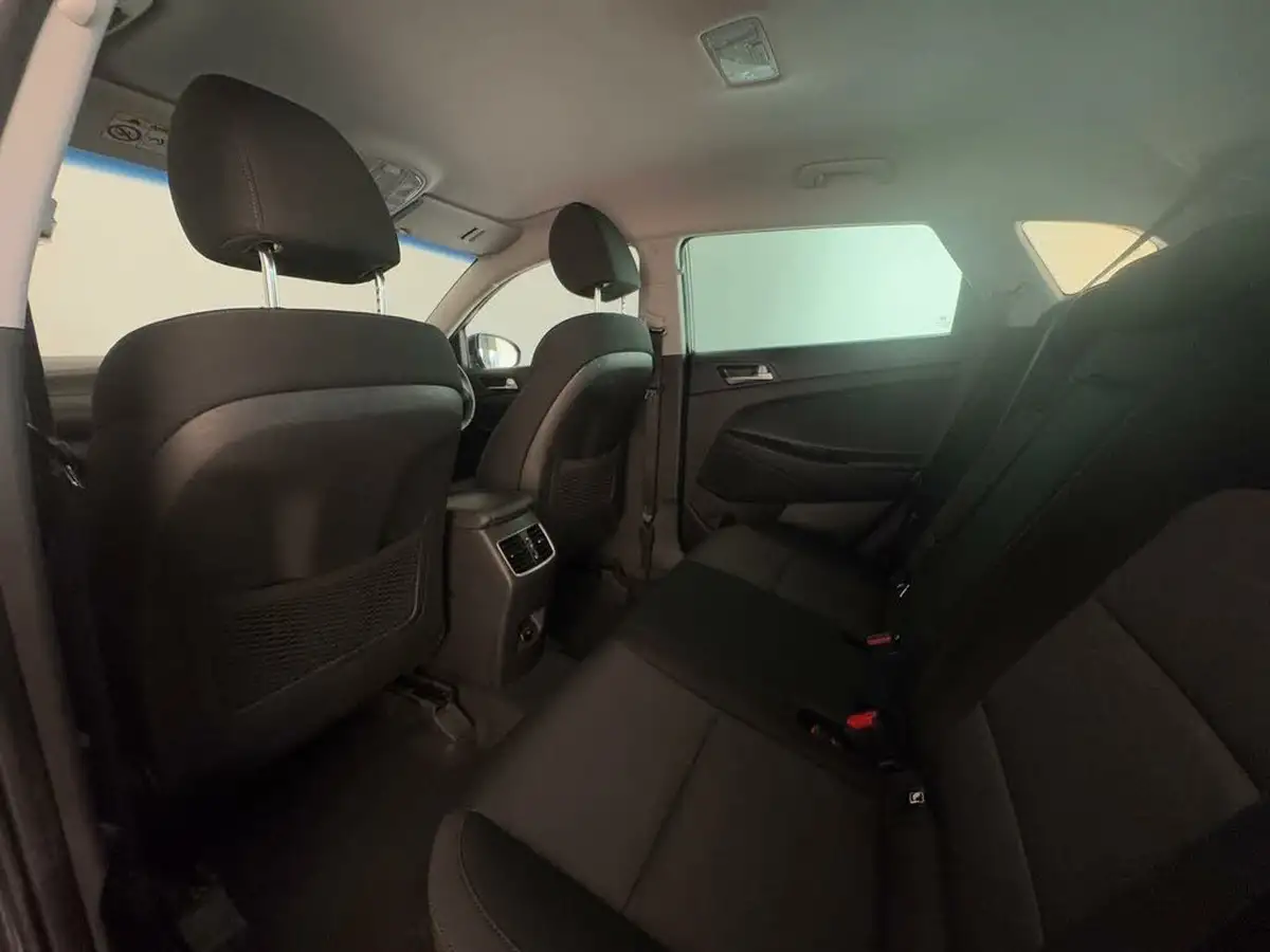 2020-hyundai-tucson-16-gdi-se-nav-big-12