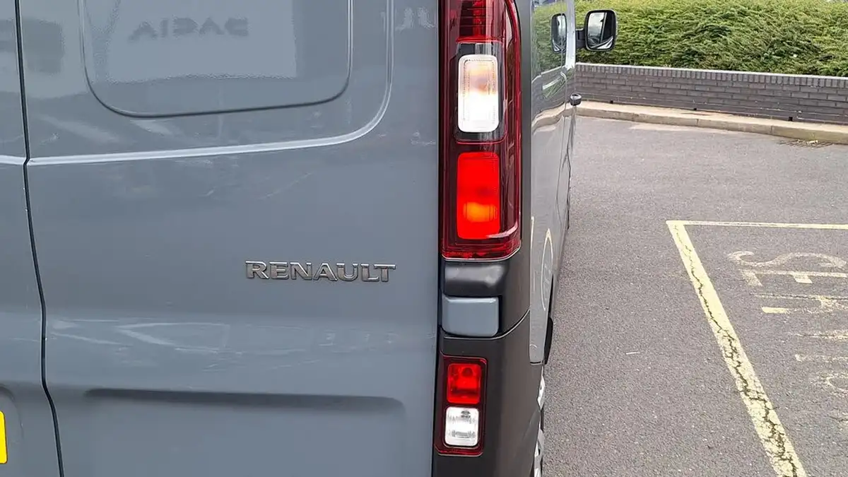 2023-renault-trafic-20dci-lh30-150-start-big-19