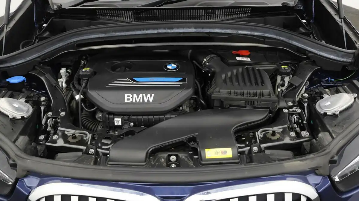 2021-bmw-x1-15-xdrive-25e-phev-xline-big-18