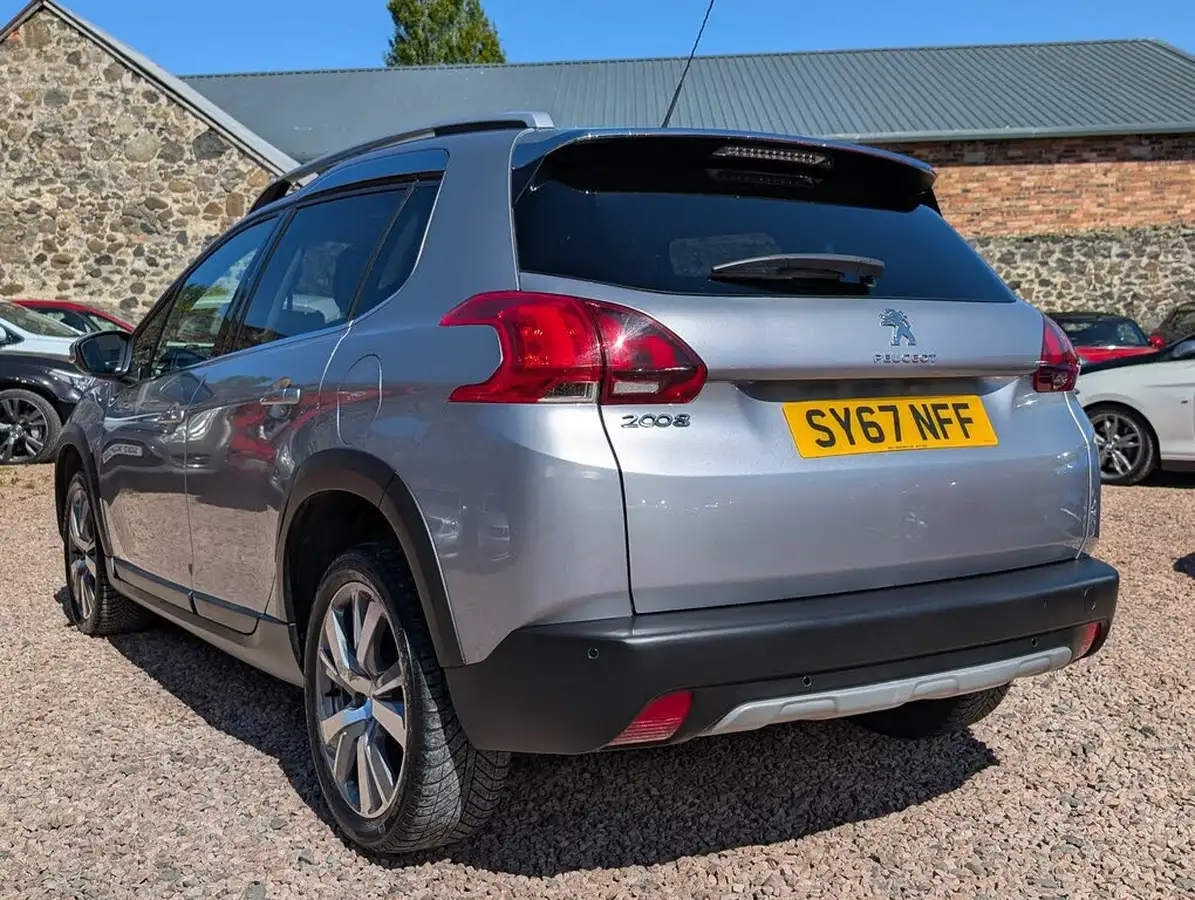 2017-peugeot-2008-suv-16bluehdi-allure-100bhp-big-14