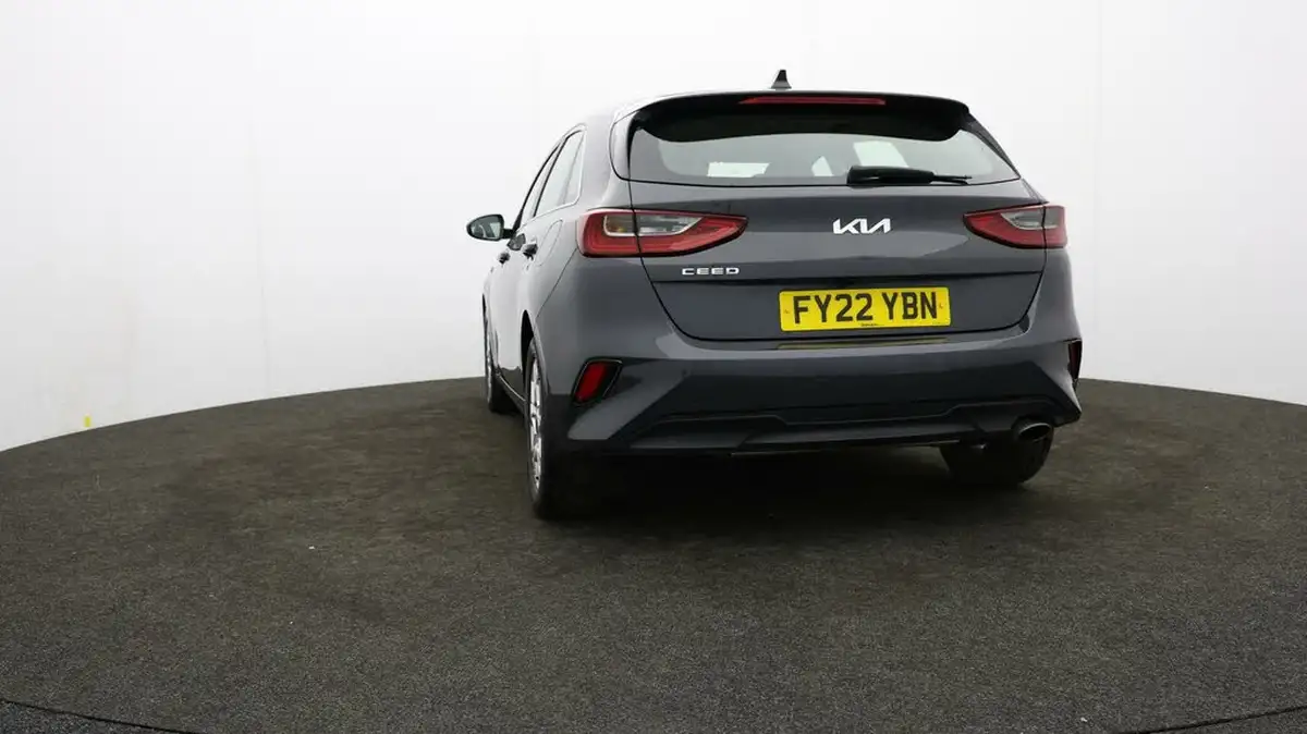 2021-kia-ceed-10-t-gdi-2-hatchback-big-23