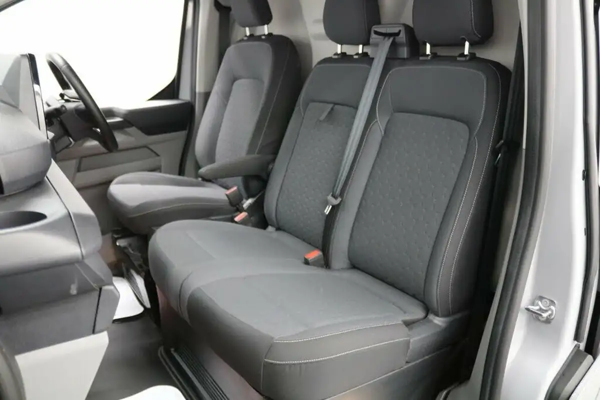 2023-ford-transit-custom-20tdci-320-l1h1-limited-136pseu6e-panel-van-1996cc-auto-big-19