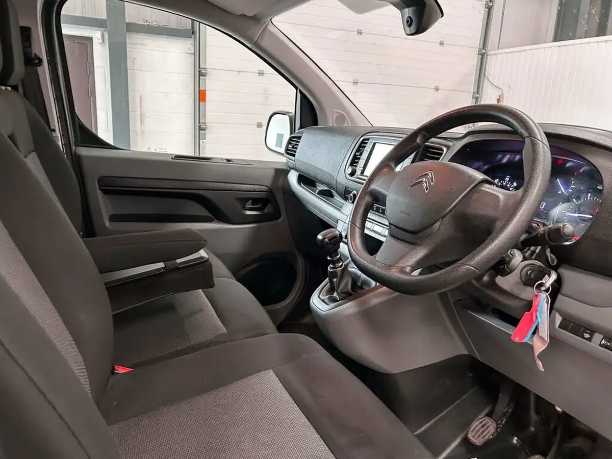 2022-citroen-dispatch-15bluehdi-enterprise-pro-xl-1000-big-13