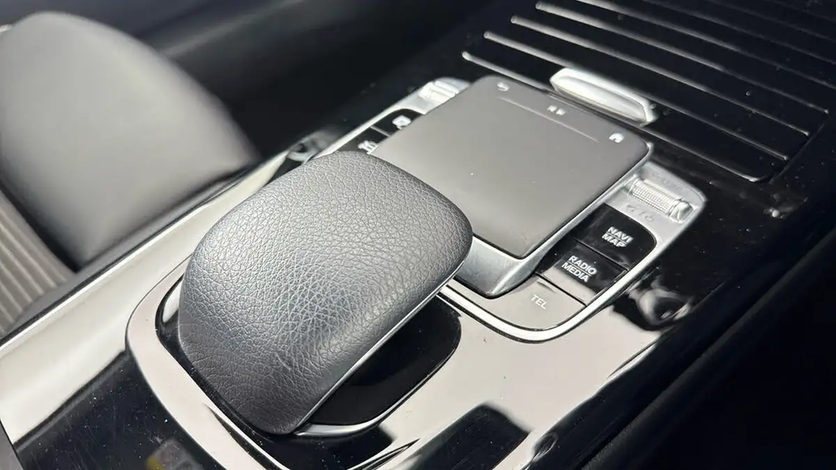 2018-mercedes-benz-a-class-13-a200-sport-executivess-hatchback-5d-7g-dct-big-15