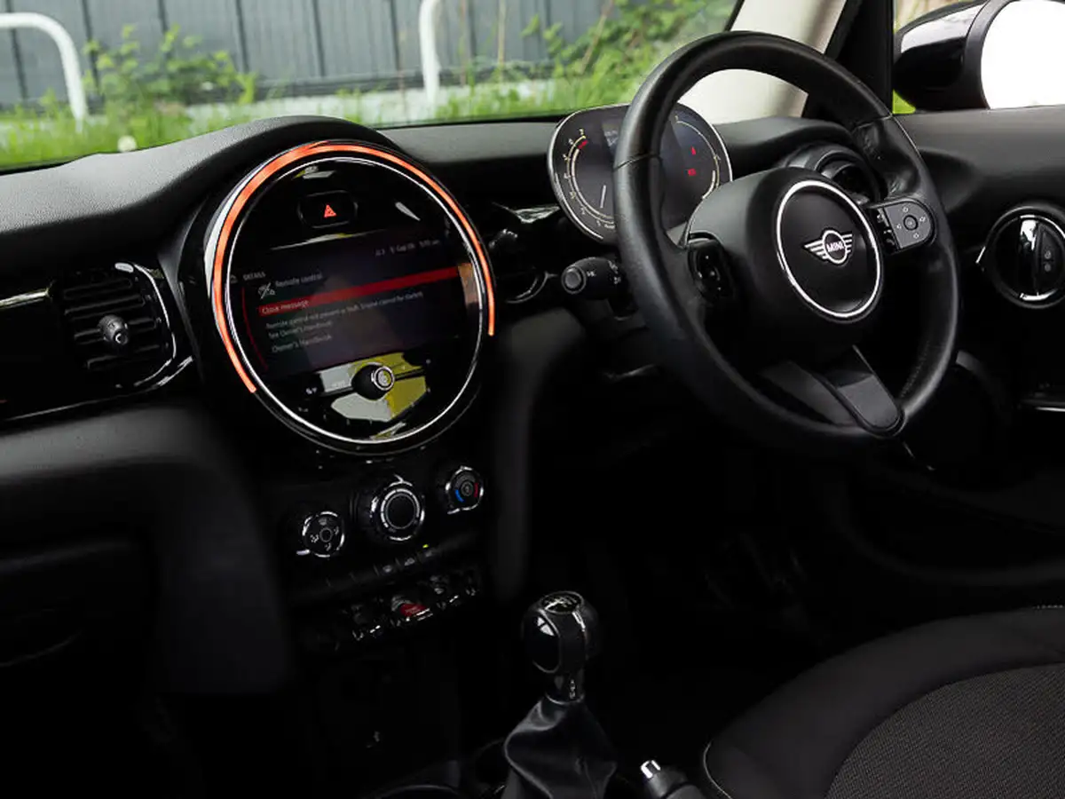 2021-mini-cooper-15-cooper-classic-hatchback-5d-big-12