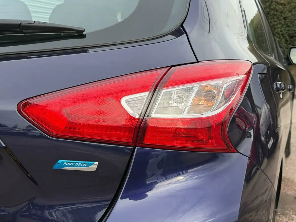 2015-nissan-pulsar-15dci-acenta-big-67