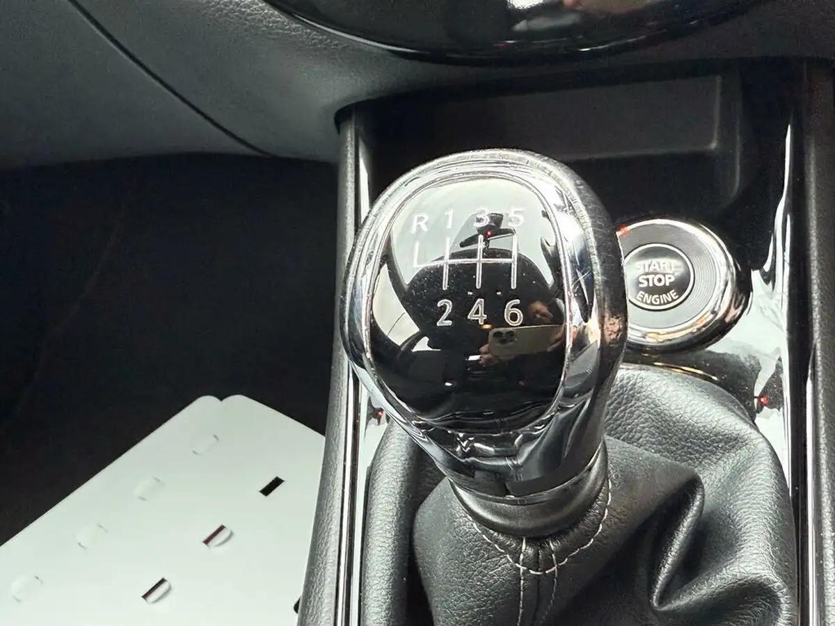 2015-nissan-pulsar-15dci-acenta-big-43