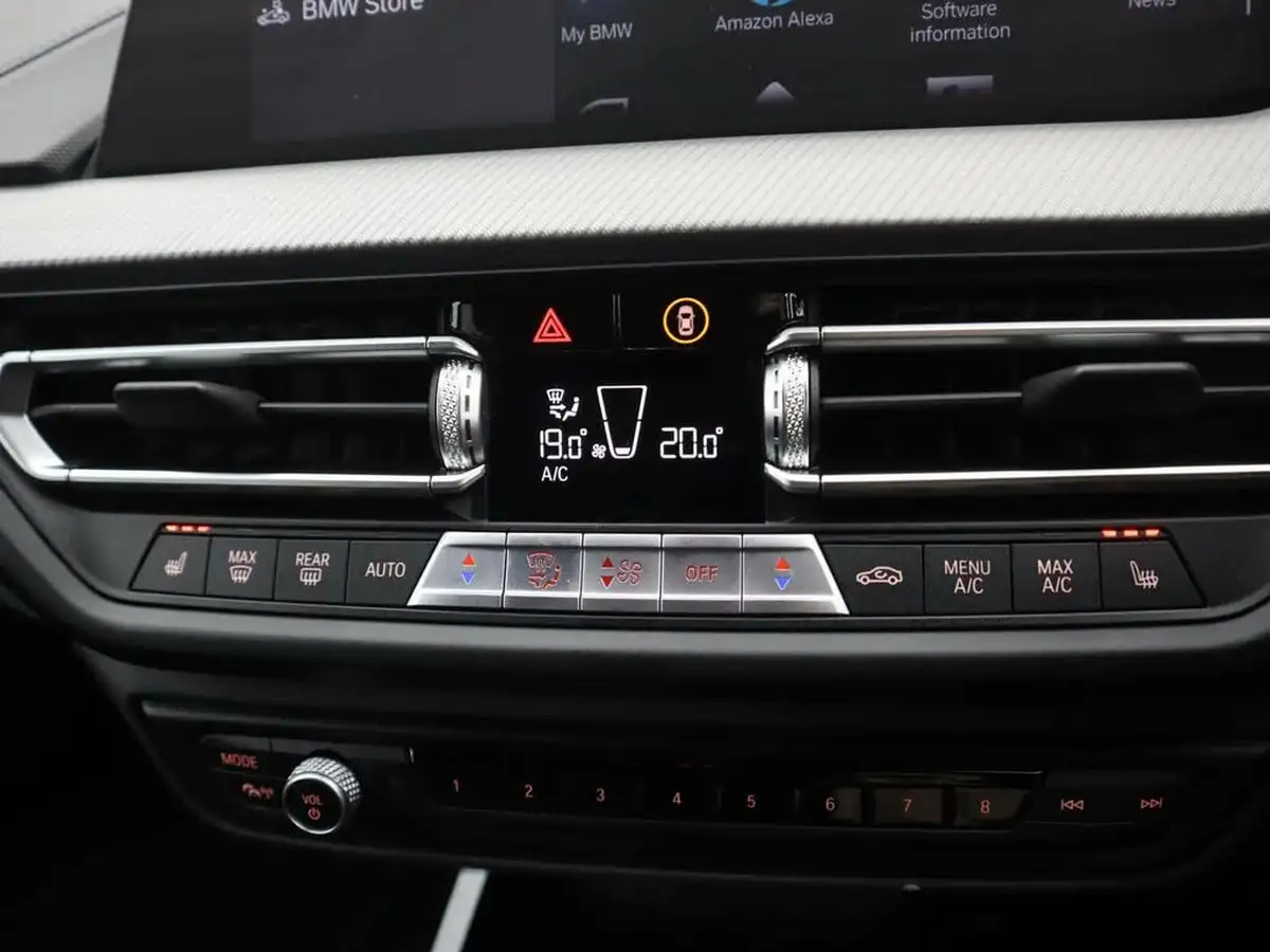 2022-bmw-1-series-15-118i-m-sport-lcp-dct-big-26