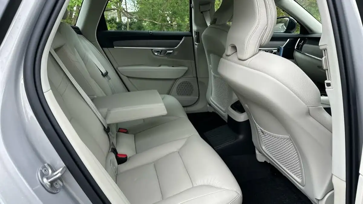 2025-volvo-v90-20-t6-plus-345bhp-dark-big-9