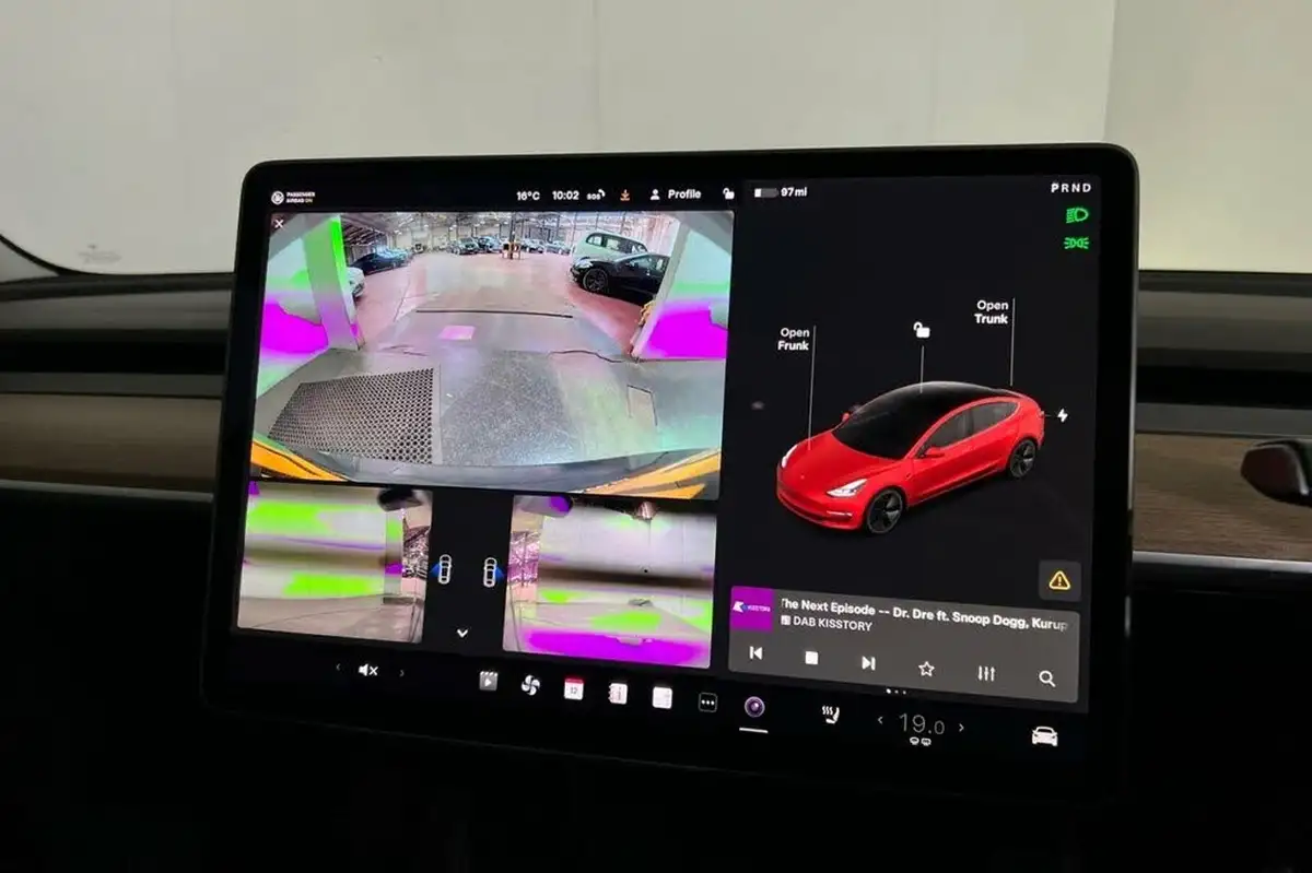 2020-tesla-model-3-e-long-range-big-28