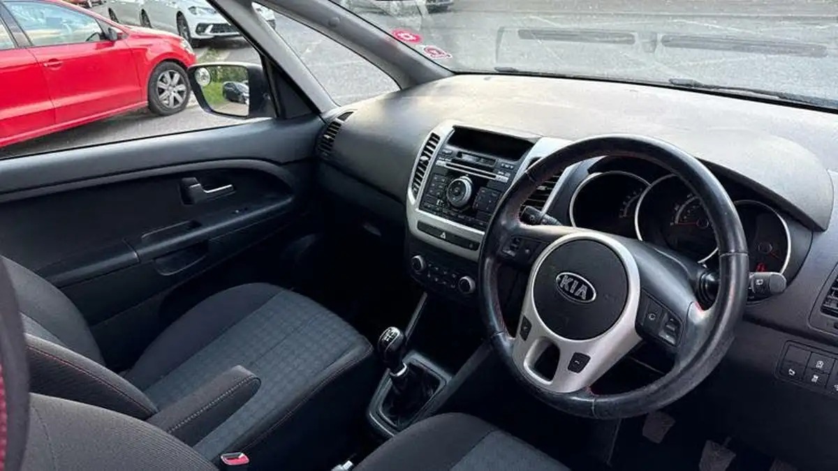 2017-kia-venga-14-sr7-big-5